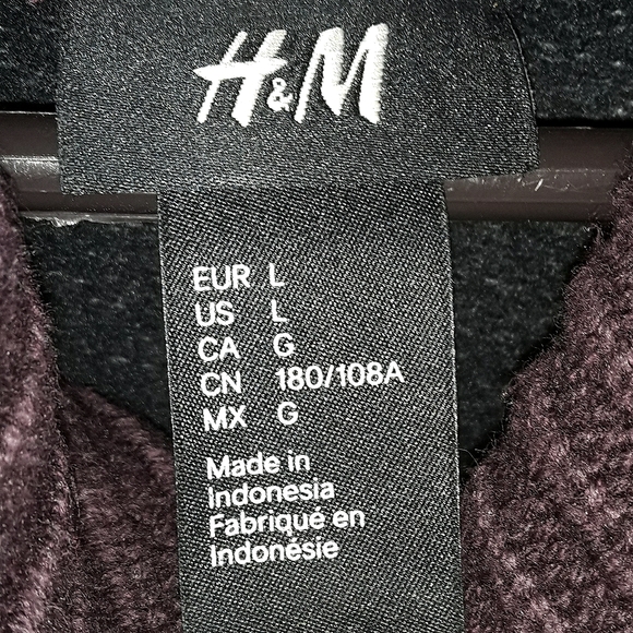 H&M Sweater - Picture 2 of 7